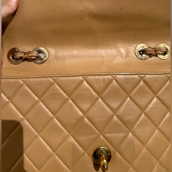 Authentic CHANEL Caramel Beige Leather 24kt Gold Hardware Jumbo Flap Bag RARE! - Picture 10 of 11